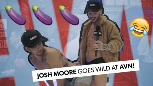 Gay Pornstar Josh Moore gets down and dirty at AVNs!