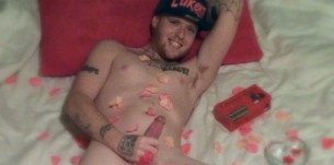 Interview Series:  In Bed With @WHITEBOL3 On Cam4