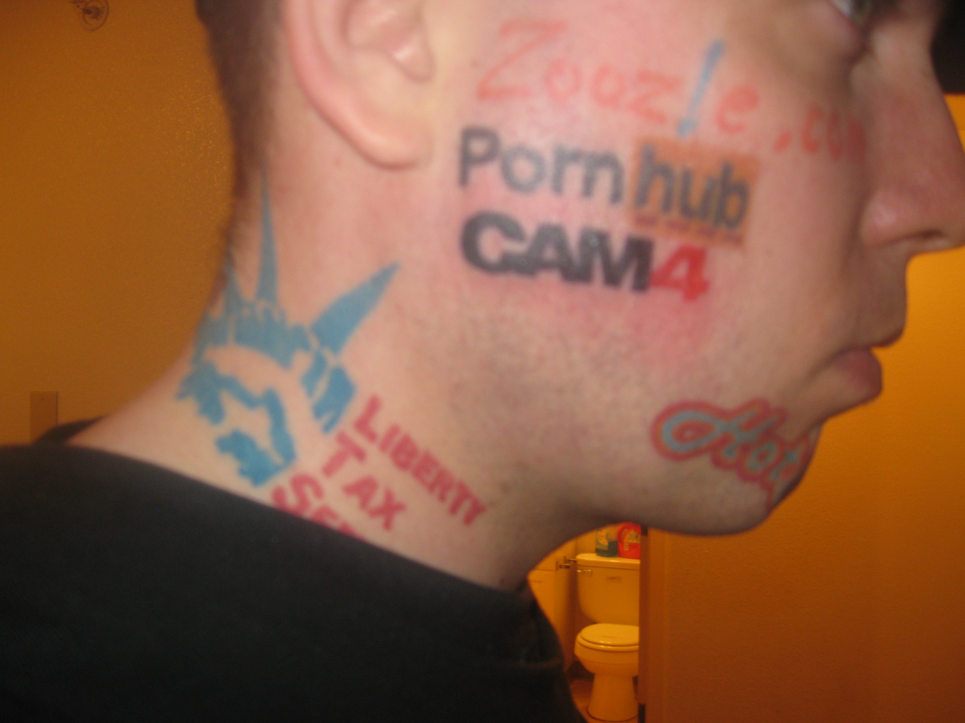 Billy's cam4 face tattoo