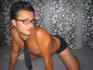 Men of Cam4: BboyDany18, Robinson1991, Hardware4100