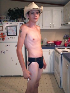 A4fnNDbCIAAGVVw.jpg-large