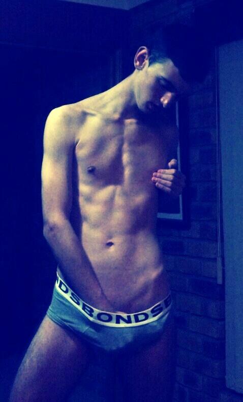 Cam4 Twink Of The Day: Selfsuck3r