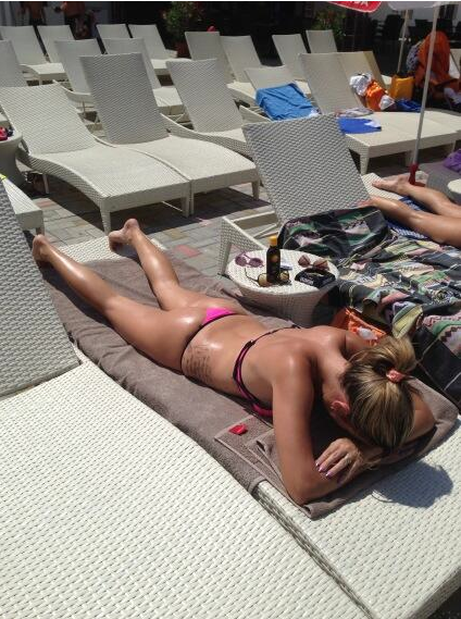 hot_horny25 bikini cam4