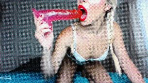 Camgirl of the Month: HotPinkPussi